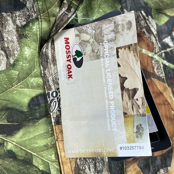 NWT Under Armor Mossy Oak Medium UA Hunt Camo Performance Button Front Shirt - Picture 6 of 13